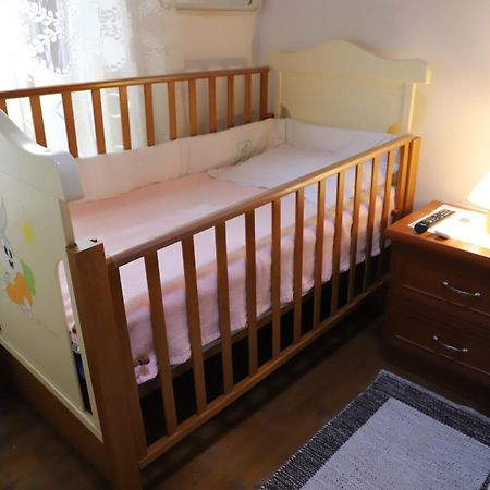 Maro'S Guesthouse Μπεράτ Εξωτερικό φωτογραφία